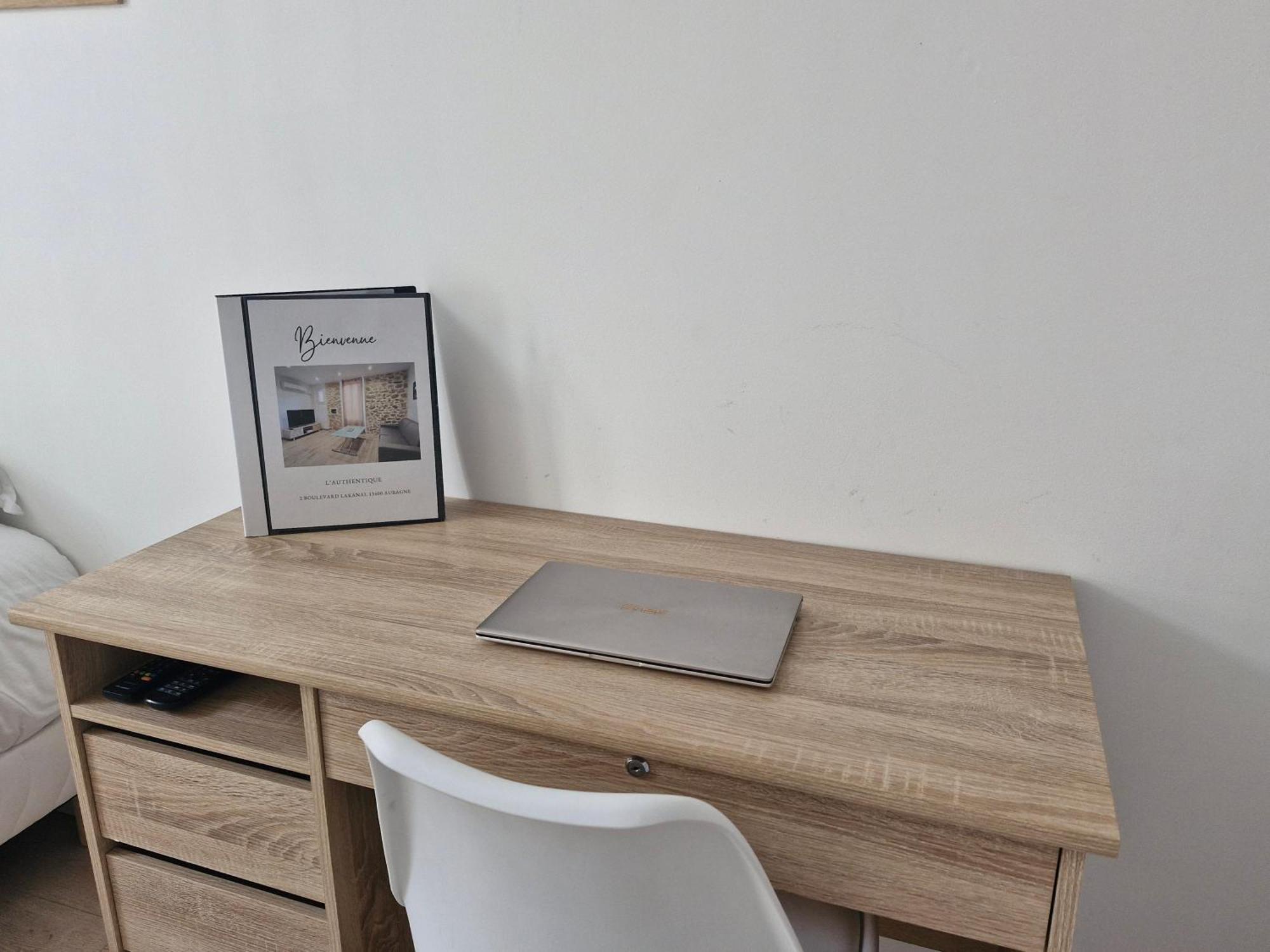 Appartement Tout Confort A 2 Pas Du Centre Ville Aubagne Buitenkant foto