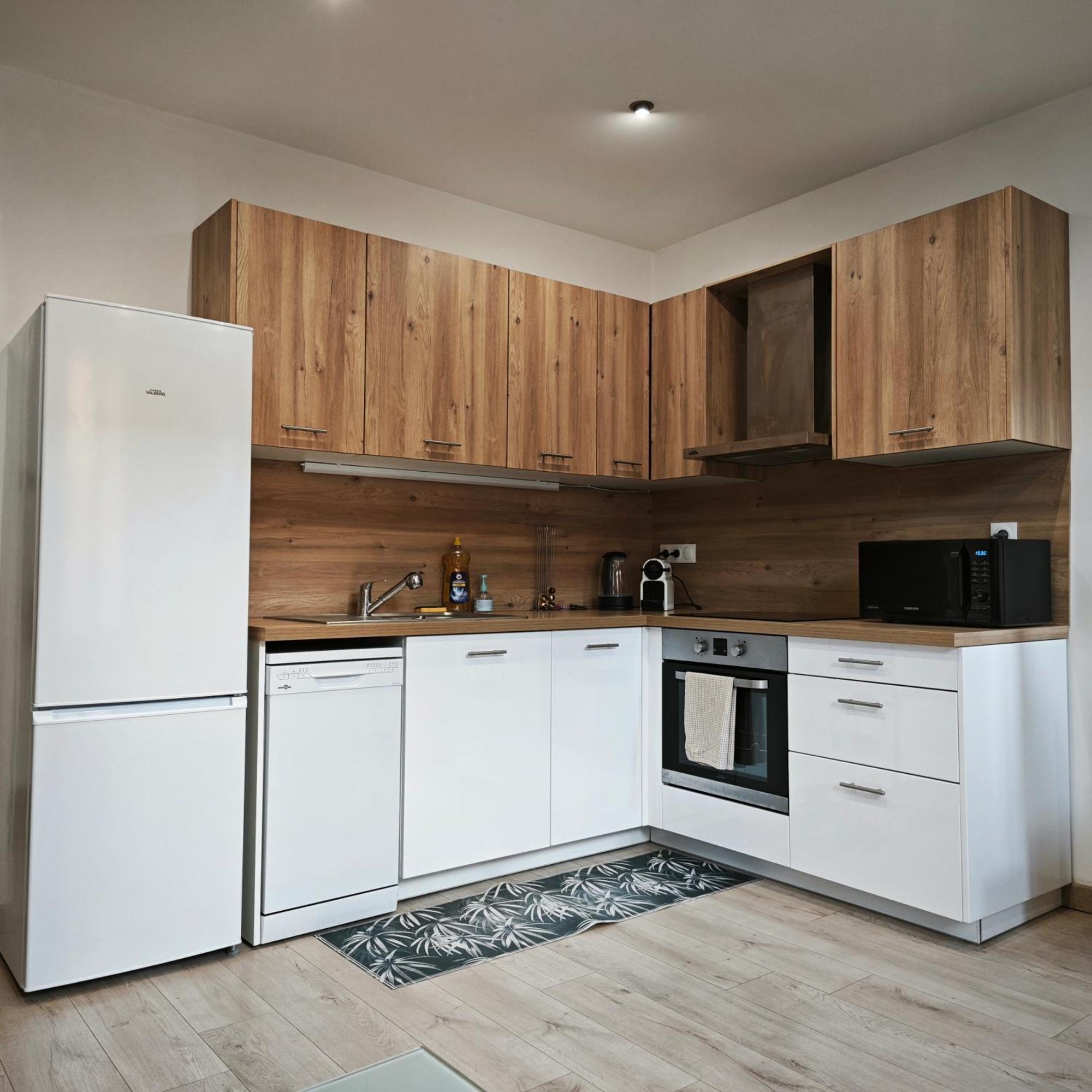 Appartement Tout Confort A 2 Pas Du Centre Ville Aubagne Buitenkant foto